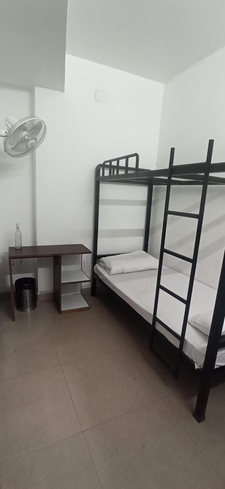 Travelers Hostel Guwahati Luaran gambar